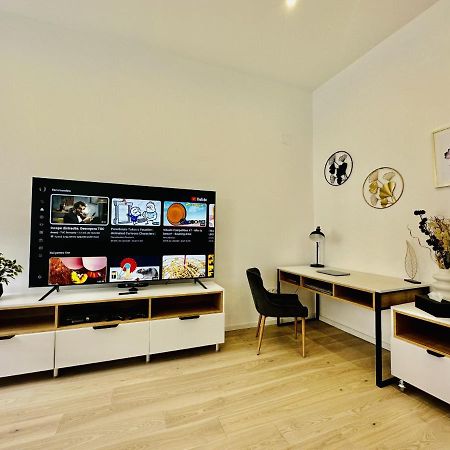 Clever Studio Near Central Shopping Center Клуж-Напока Екстериор снимка